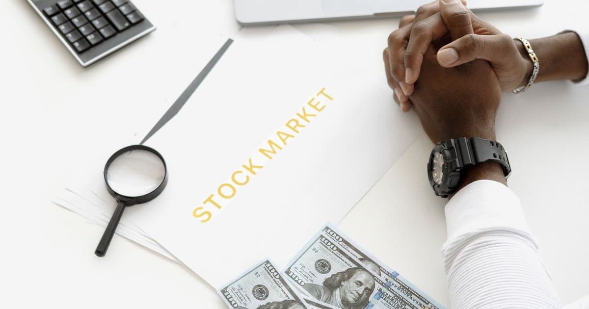 Why 9 Out of 10 Stock Funds Trail a Simple Index Fund