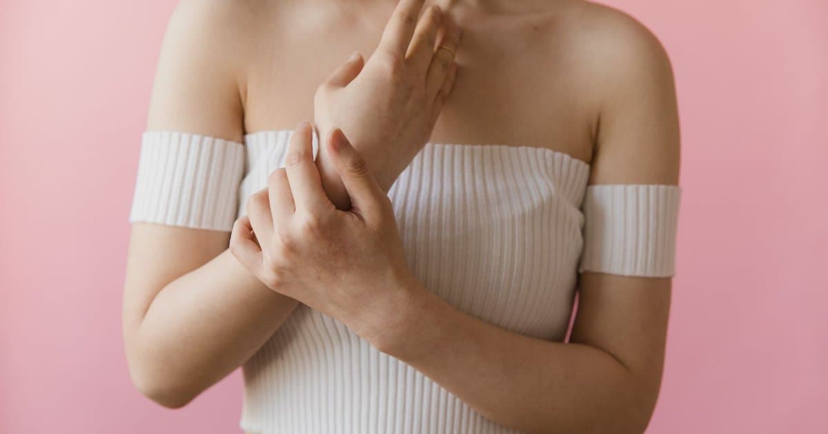 What Unwashed New Clothes Can Do to Your Skin