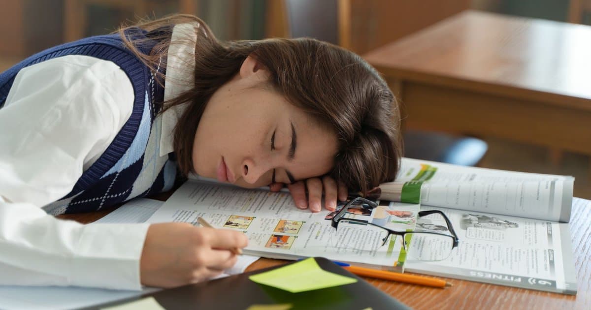 Why Are Teenagers So Exhausted Right Now?
