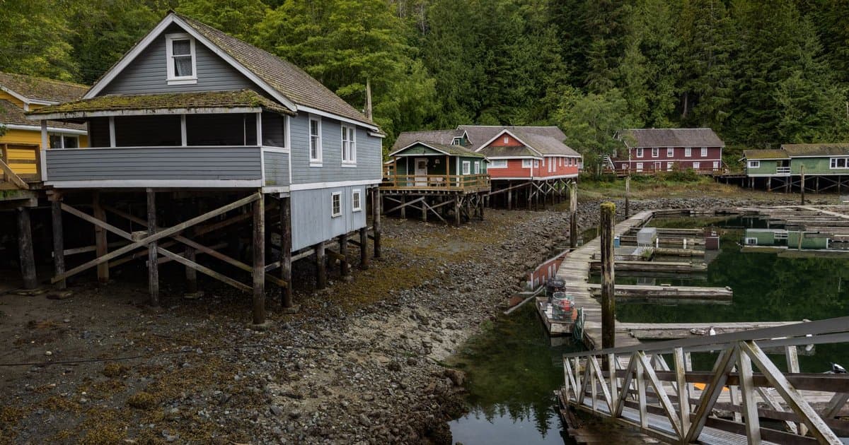 Why Do Some Houses Sit While Others Sell in a Weekend?