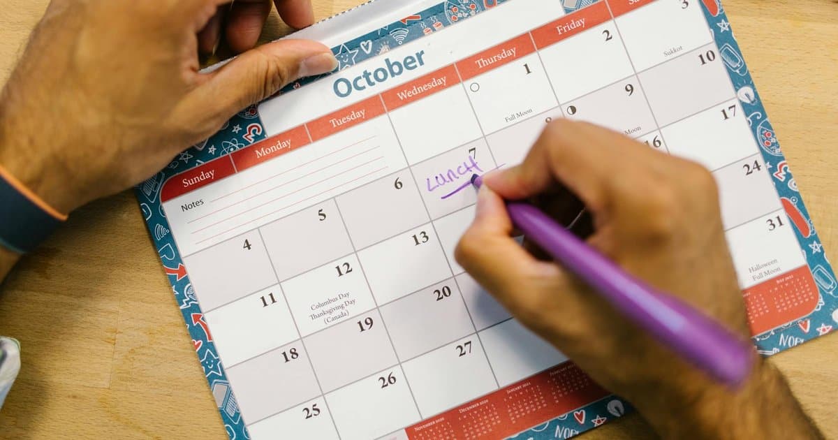 Book Flights 28 Days Out to Pay the Lowest Fare