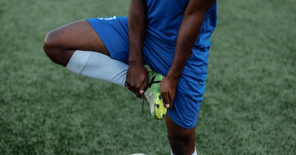 5 Stretches NFL Trainers Run After Every Game