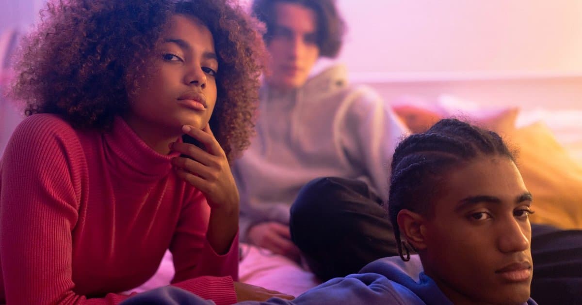 What Really Comes Out of a Teen's First Paycheck