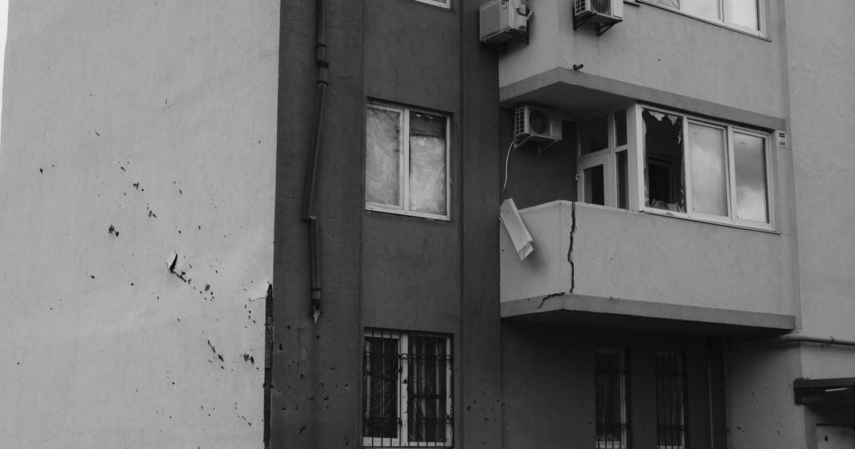 One Line in Your Lease Decides Who Pays When Things Break