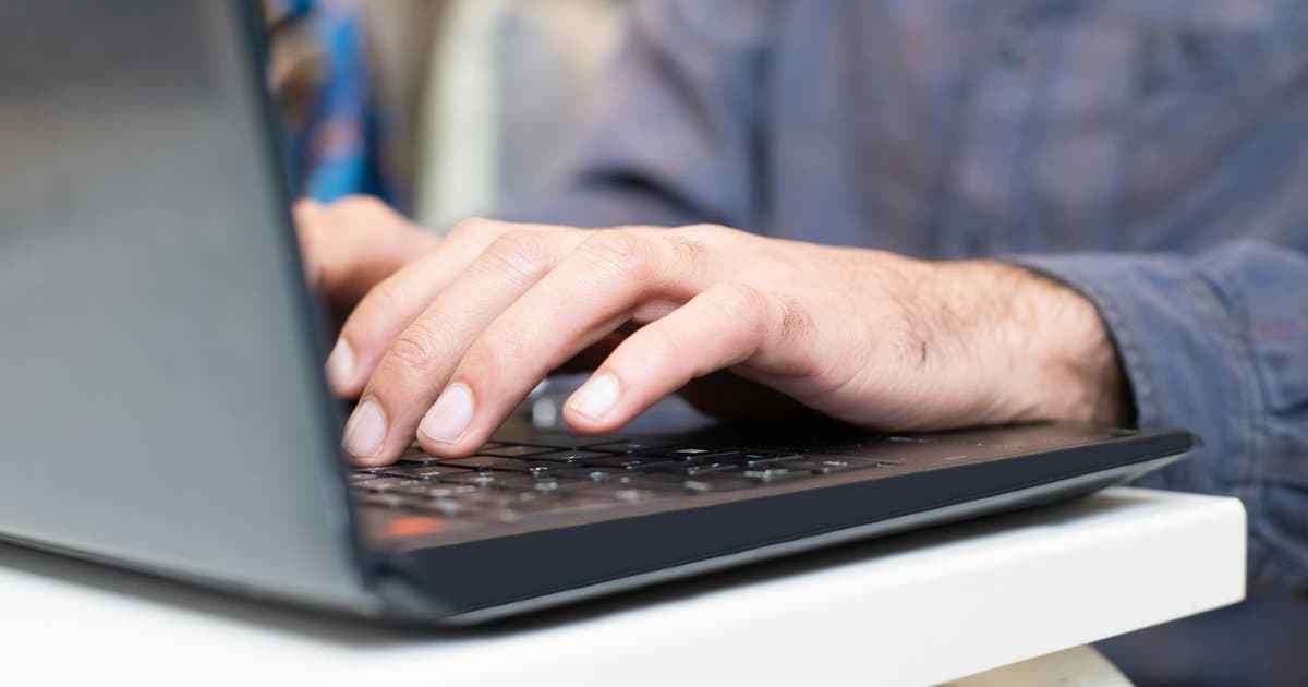 Why Turning Off AI Autocomplete Could Sharpen Your Writing