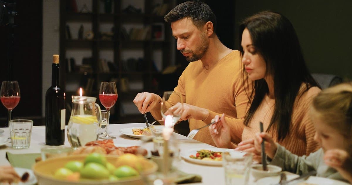 Skip Family Dinners and Your Kids Lose More Than a Meal