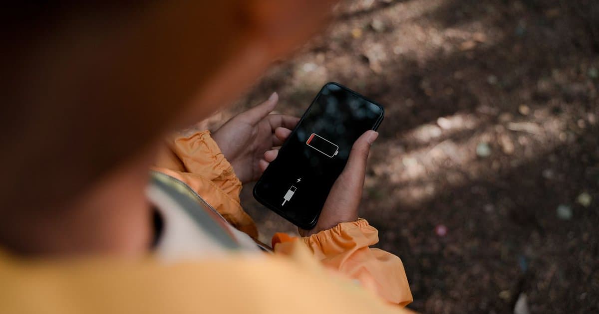 4 Phone Settings Quietly Draining Your Battery