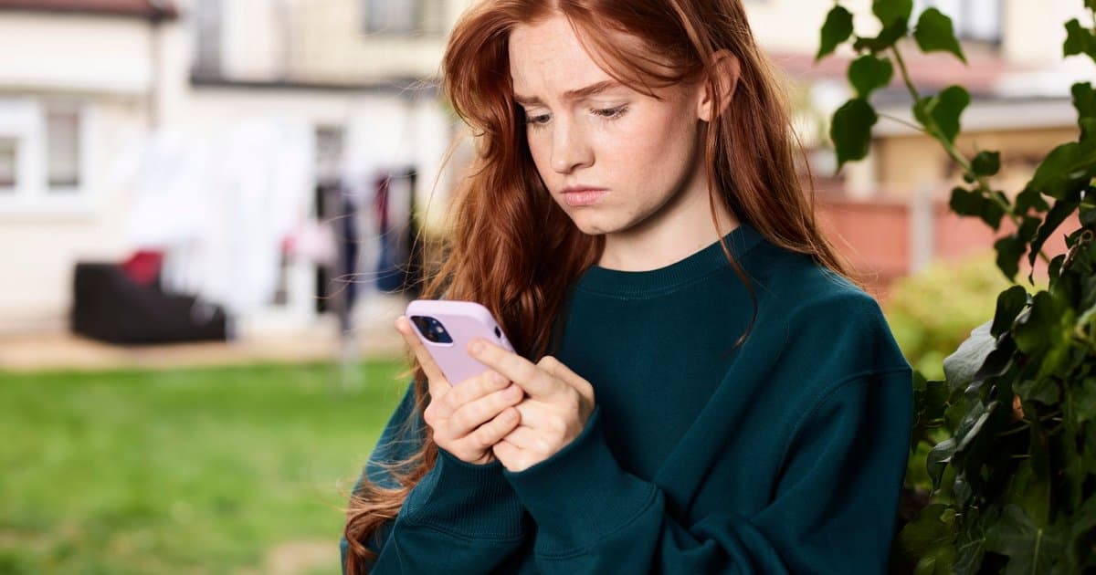 Why Are So Many Teens Quitting Social Media on Purpose?