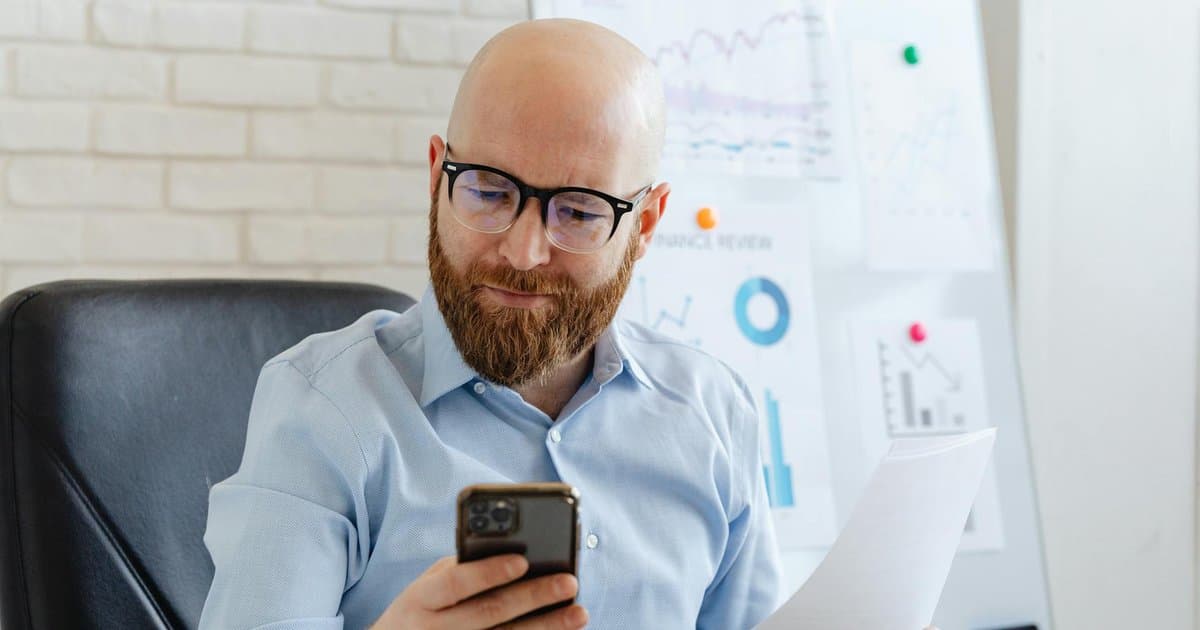 What Recruiters Actually Read First on LinkedIn