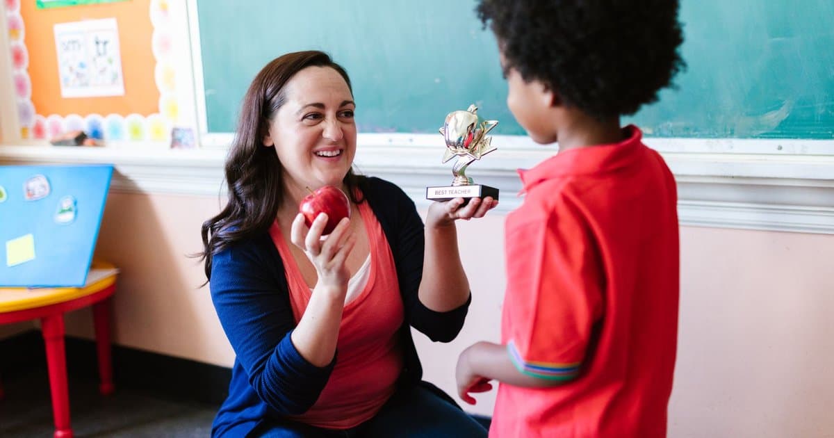 What Praising Your Kids Too Much Really Does