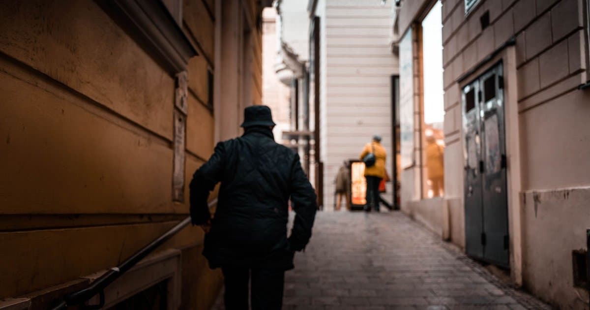 Why Can a 17 Year Old Walk Away From a Contract?